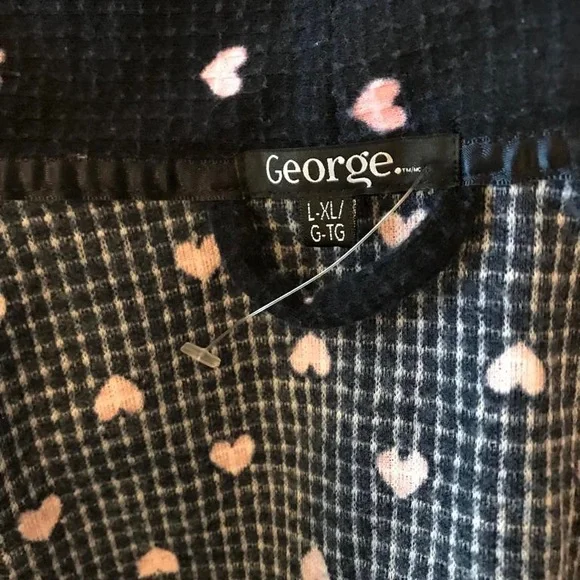 George Bathrobe - Picture 4 of 5